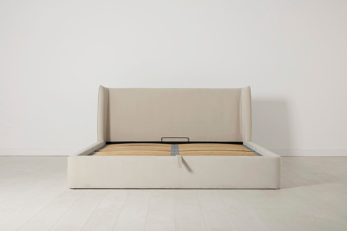 Bed 03 Super King Sized Bed